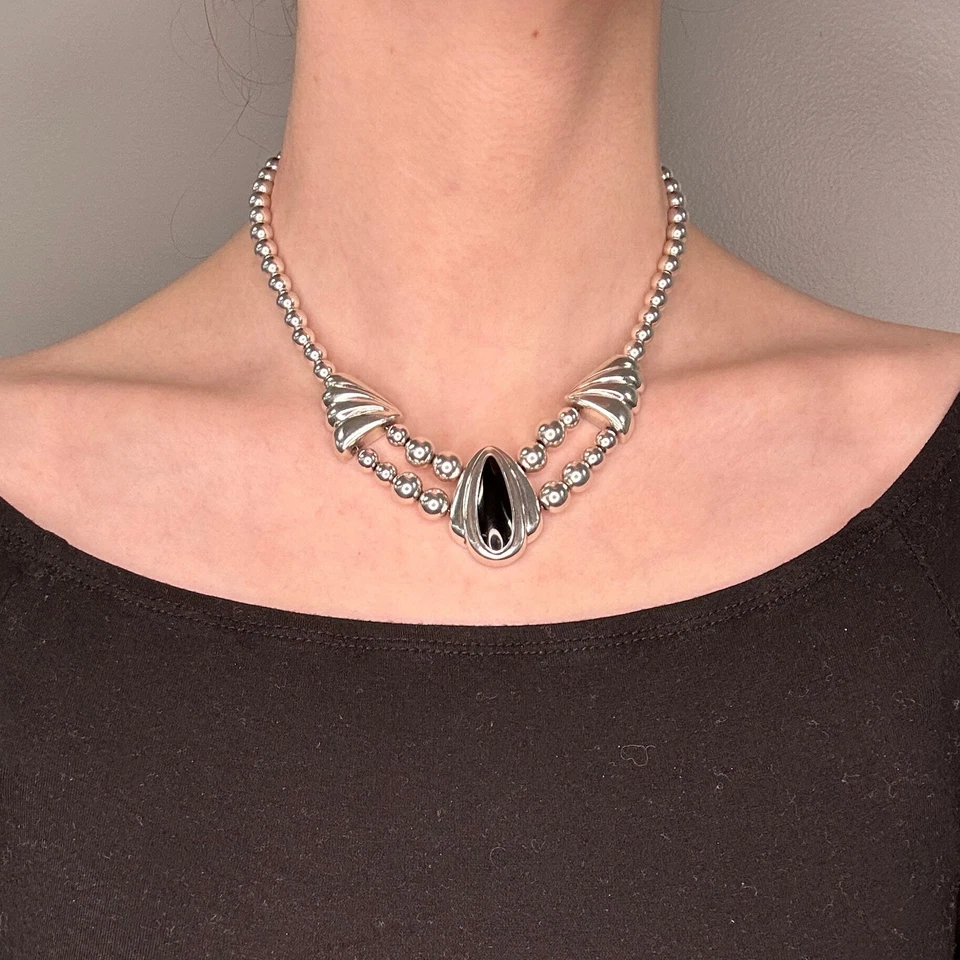 Collar Kabana de plata de ley con cuentas de ónix negro Foto 4 de 4