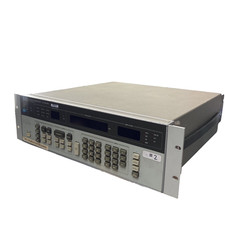 HP Hewlett Packard 8656B Signal Generator 0.1 - 990 MHz Opt 001 002 For Parts