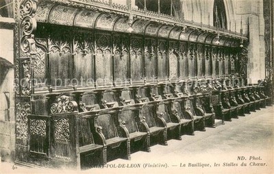 Saint-Pol-de-Leon La Basilique les Stalles du Choeur