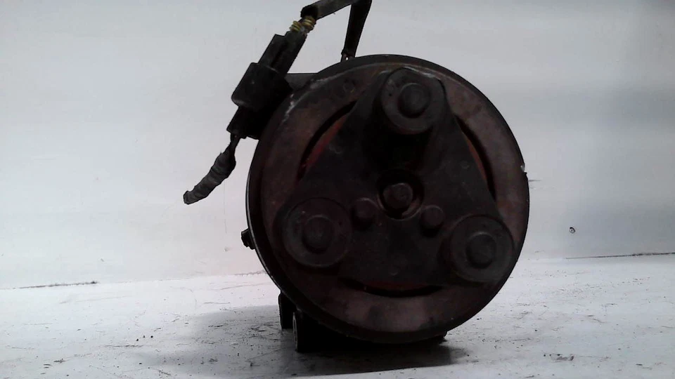 1439594 Compressore a/c  FORD FOCUS (CAP) 1.6 TDCi (66Kw) Ber. 5p/d/1560cc - Immagine 4 di 4