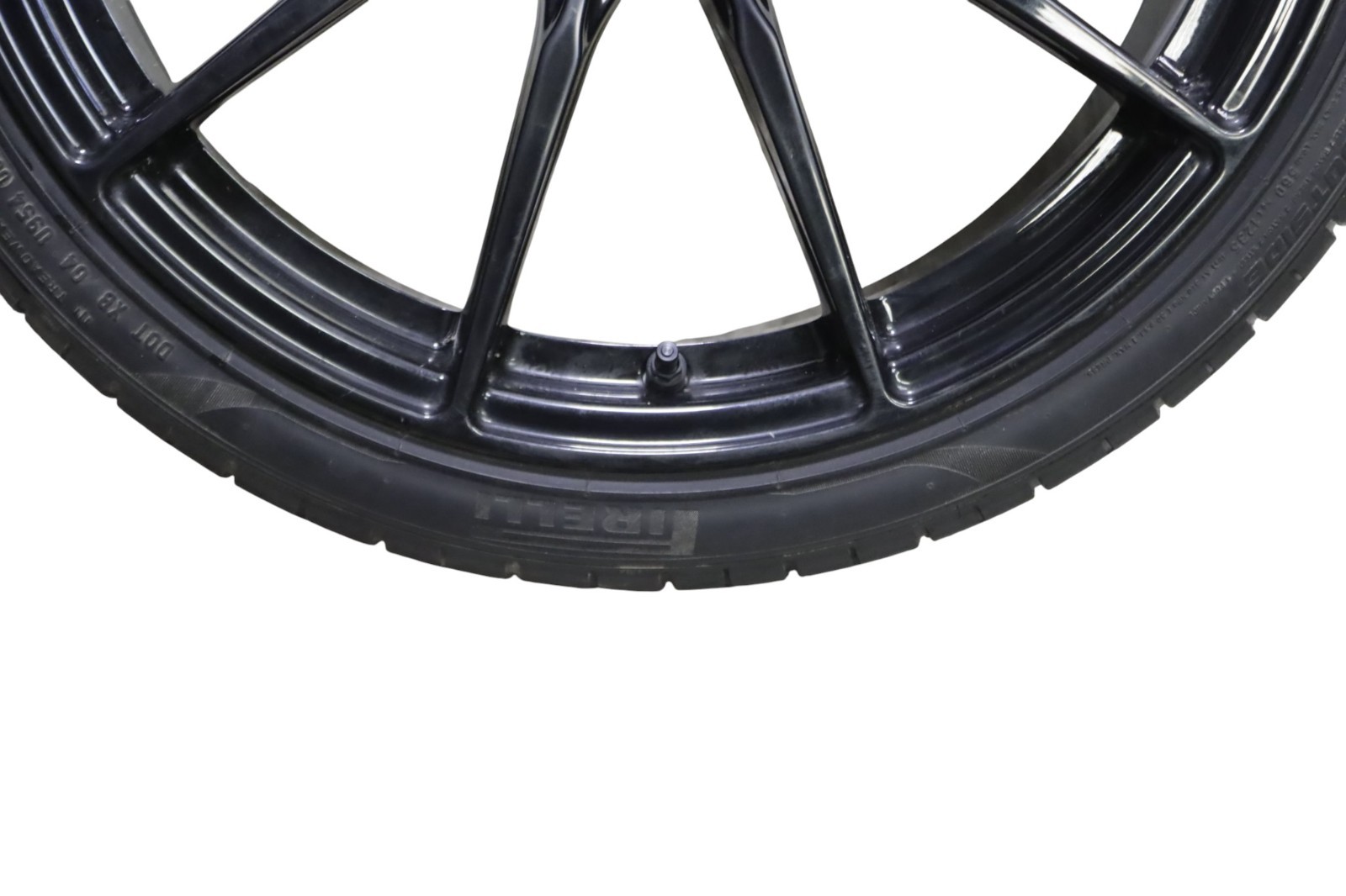 McLaren 600LT Front 19 inch 19 x 8 Original Wheel Rim & Tire 2019 2020 OEM