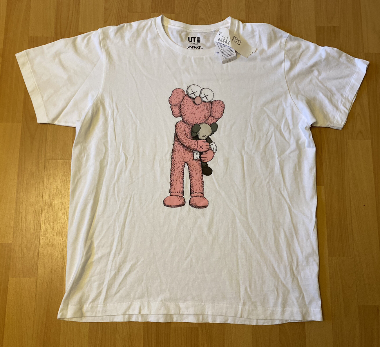 New KAWS x UNIQLO PINK BFF T SHIRT XL ORIGINAL DEADSTOCK RARE SOLD OUT Crew Neck image 2
