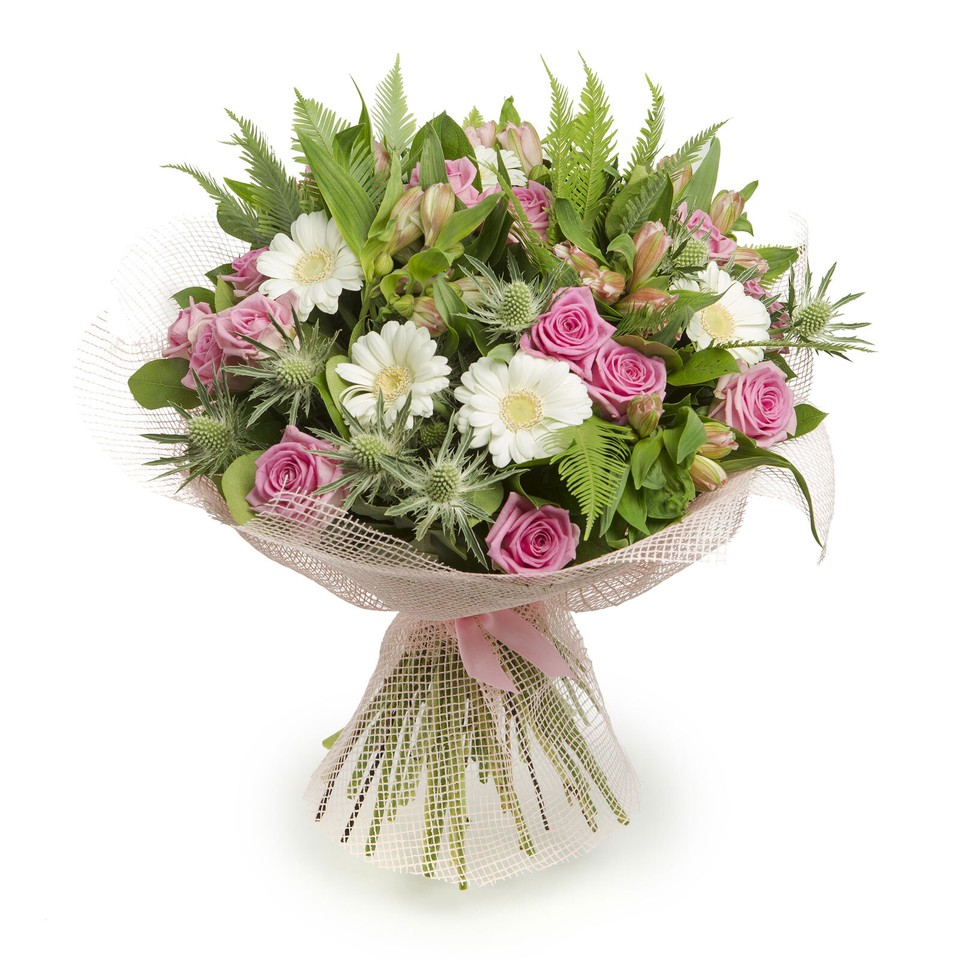 1 Roll 18.9 Inch x 5 Yard Openwork Flower Floral Wrapping Mesh Paper