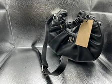 NWT Steve Madden BCorinne Crescent Crossbody Bag Ruched Handle Black color