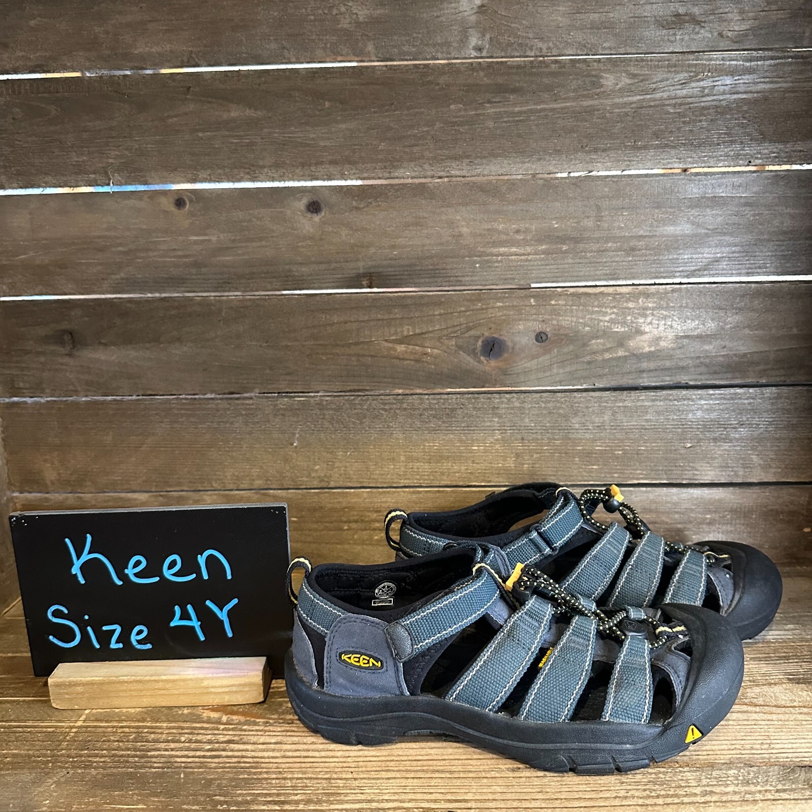 Sandali scarpe blu impermeabili Keen Newport H2 per bambini grandi taglia 4 Y in ottime condizioni