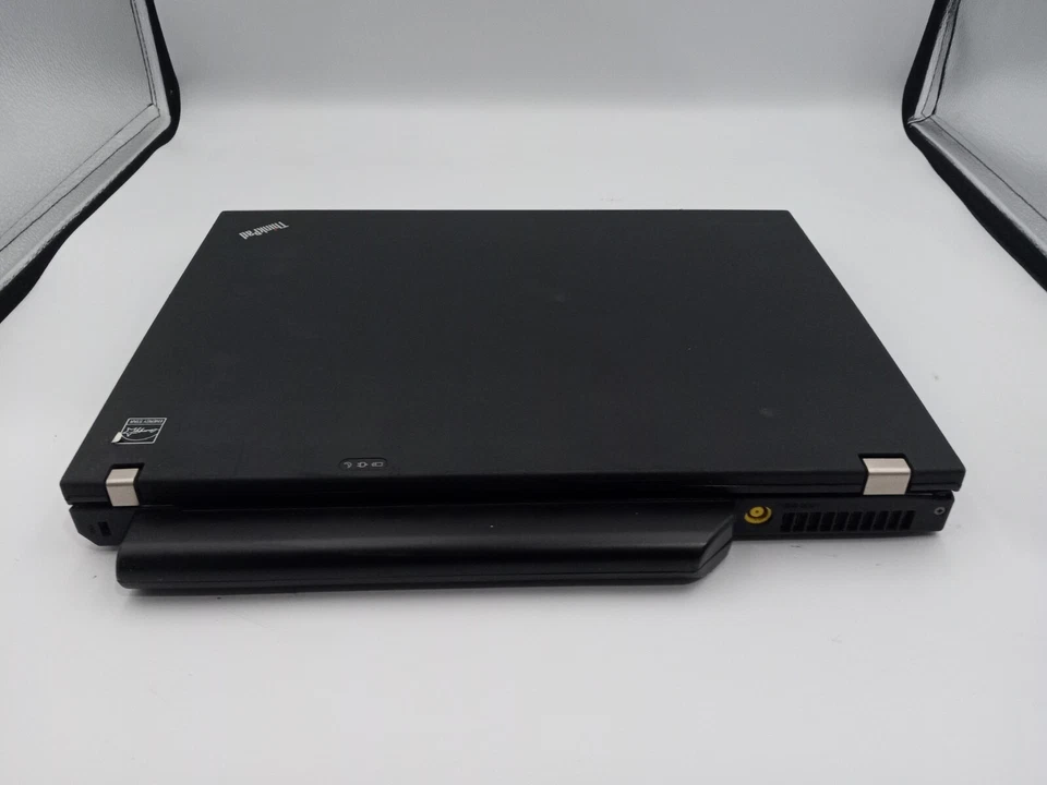 IBM / Lenovo ThinkPad 14" Vintage Laptop  2GB RAM 80GB HDD Windows XP WiFi -RR - Image 4 of 4