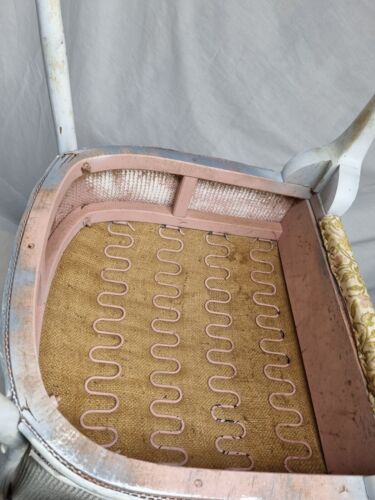 Vintage LLoyd Loom Style Chair in White Wicker & Multi-Colour Cushioned Seat - Picture 7 of 17