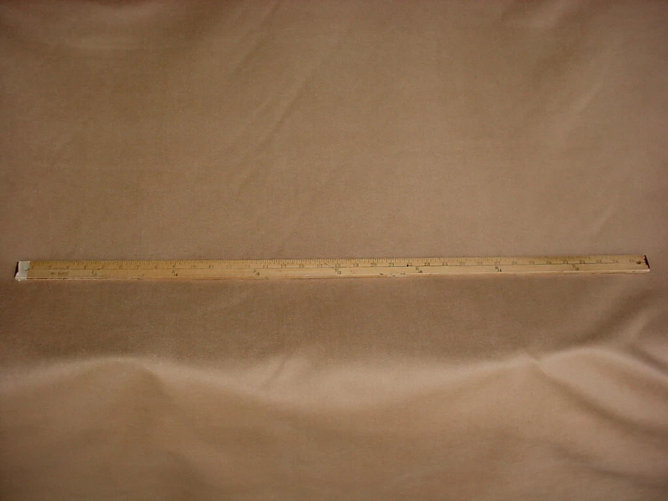 Tela de tapicería de gamuza sintética camel 2-1/4 años Ralph Lauren LCF66739F Foto 2 de 4