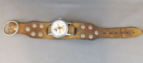 VINTAGE 1950s MICKEY MOUSE INGERSOLL WINDUP WATCH WORKS LEATHER BAND WALT DISNEY - Picture 1 of 12