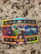 2022 Panini Contenders Football Mac Jones Crown Jewels CJ-MJO Die-Cut Case Hit