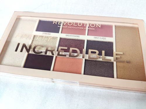 NEW Revolution Makeup Eyeshadow Palette Set Eye Shadow Pretty Incredible - Picture 3 of 5