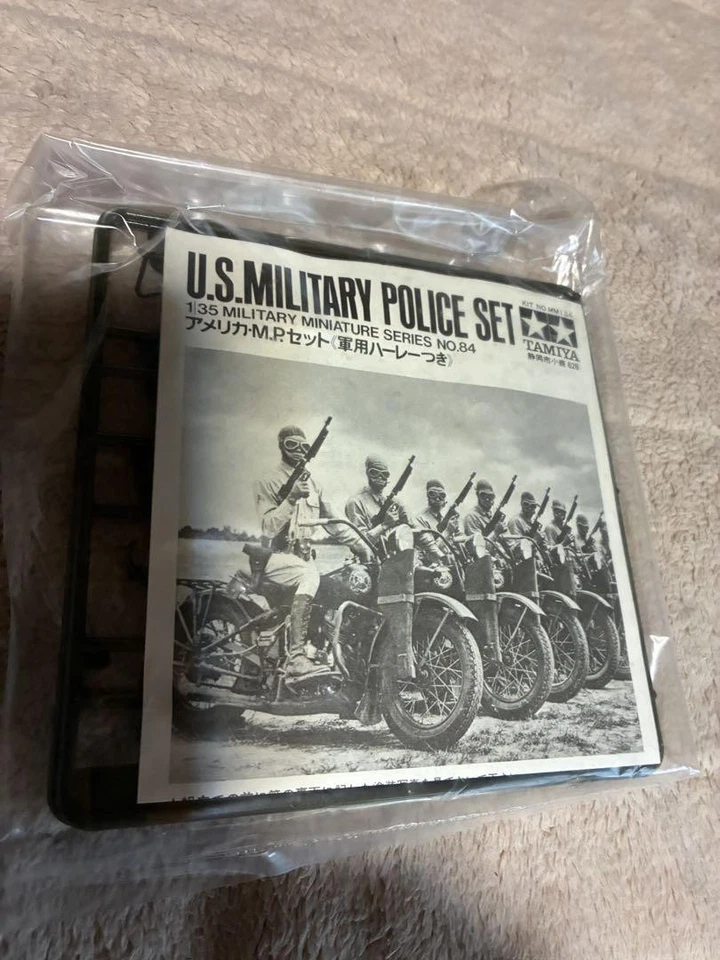 Tamiya 1/35 U.S. Military Police Set with Mini Figures & Motorcycle - New - Image 4 of 4