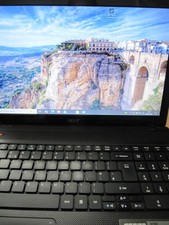 Acer Aspire 5742 Laptop, Win 10 Without Charger (parts or not working)