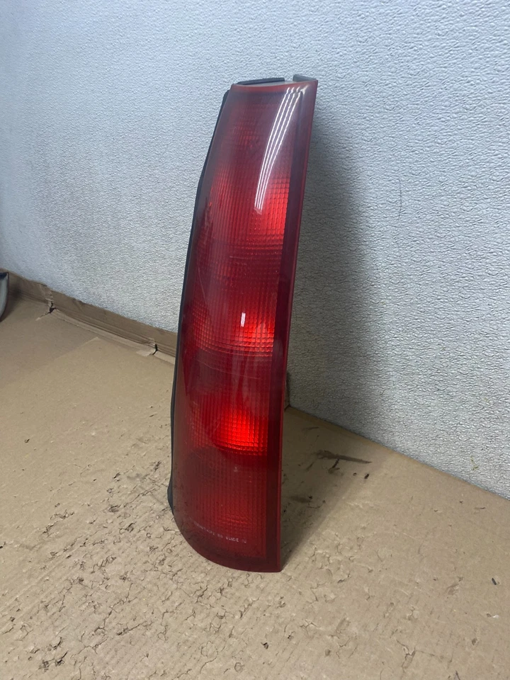 Chevrolet Lumina 1990-1996 furgoneta conductor izquierdo luz trasera lateral izquierda OEM U2373 DG Foto 2 de 4