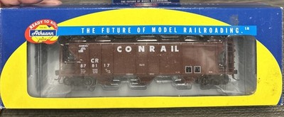 Athearn HO Scale #93714 PS 2893 Covered Hopper Conrail #878117 RTR
