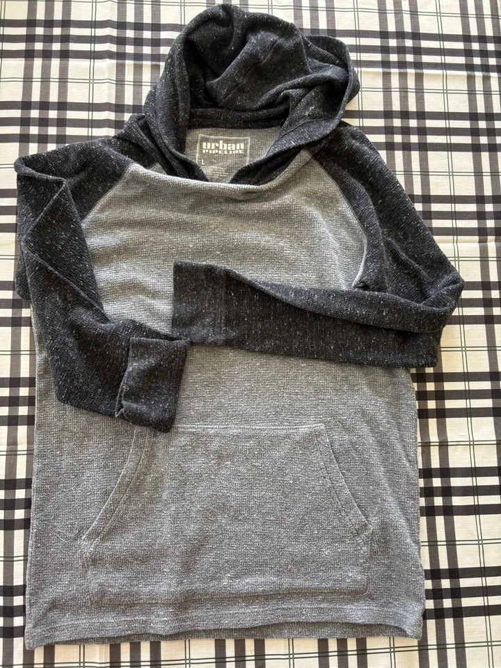 Lote de 2 camisas de manga larga Urban Pipeline para niños jóvenes.  Usado en excelente estado. Talla grande Foto 2 de 4