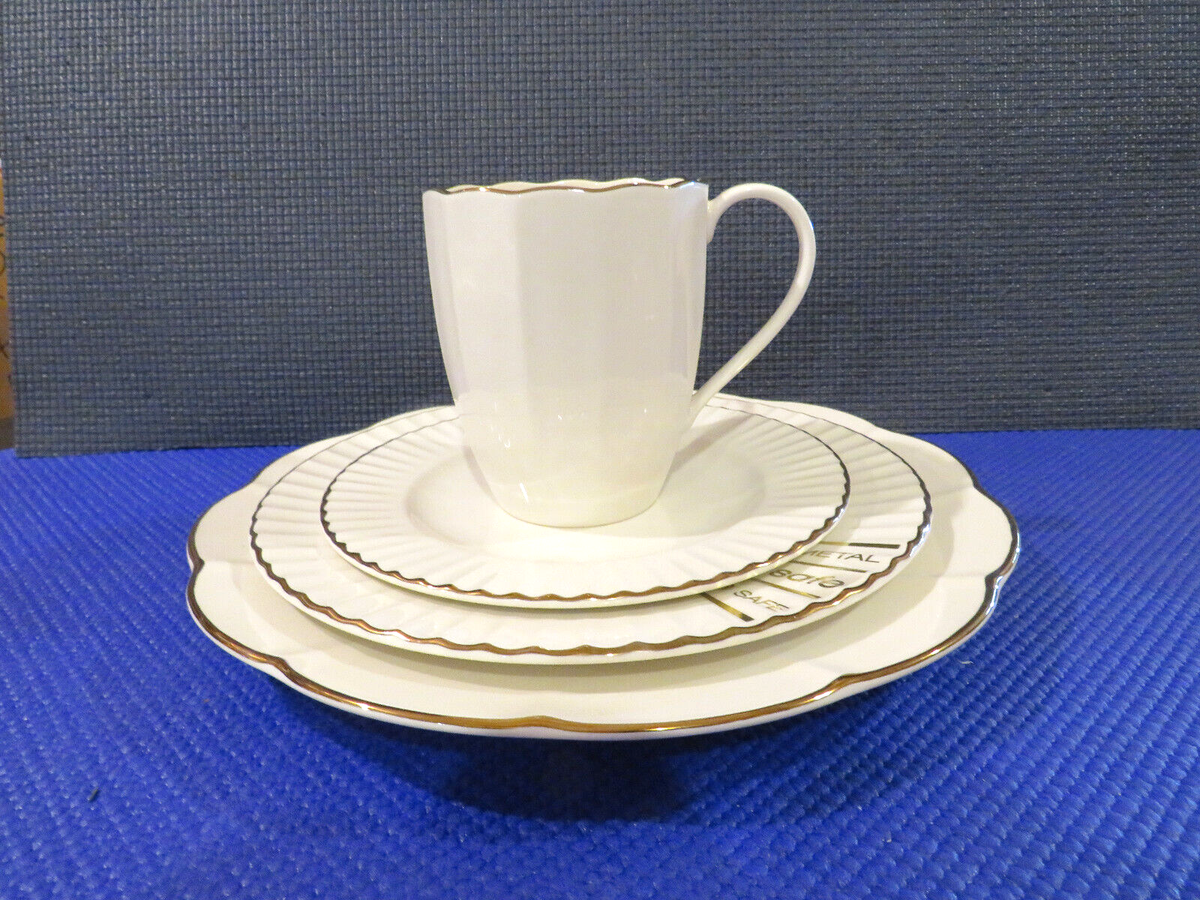 Lenox Dinnerware Marchesa Shades of White Pattern piece Place