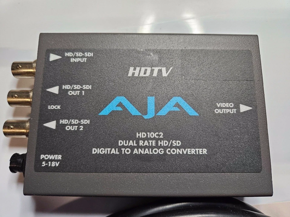 Divisor AJA HD10C2 SDI a analógico y SDI Foto 2 de 4