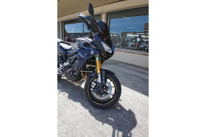 Grille radiateur argent YAMAHA MT09 pour sécuriser vos sorties moto