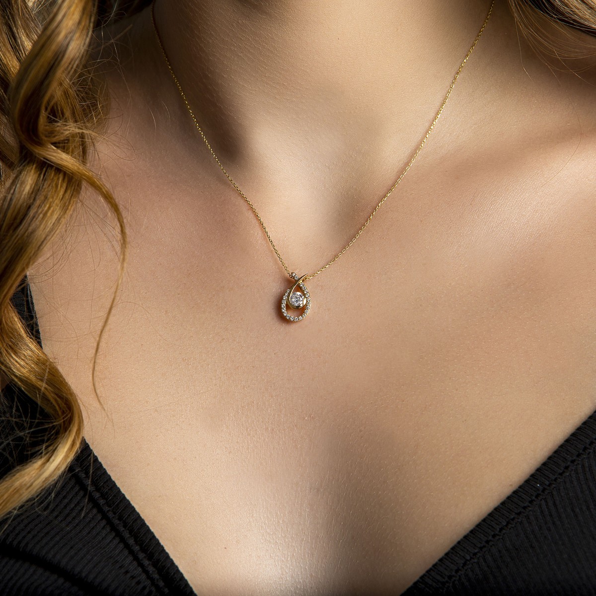 アクセサリー different necklace premium 0.44 CT Round VS1 F Diamond Bezel Set Pendant Necklace 14K