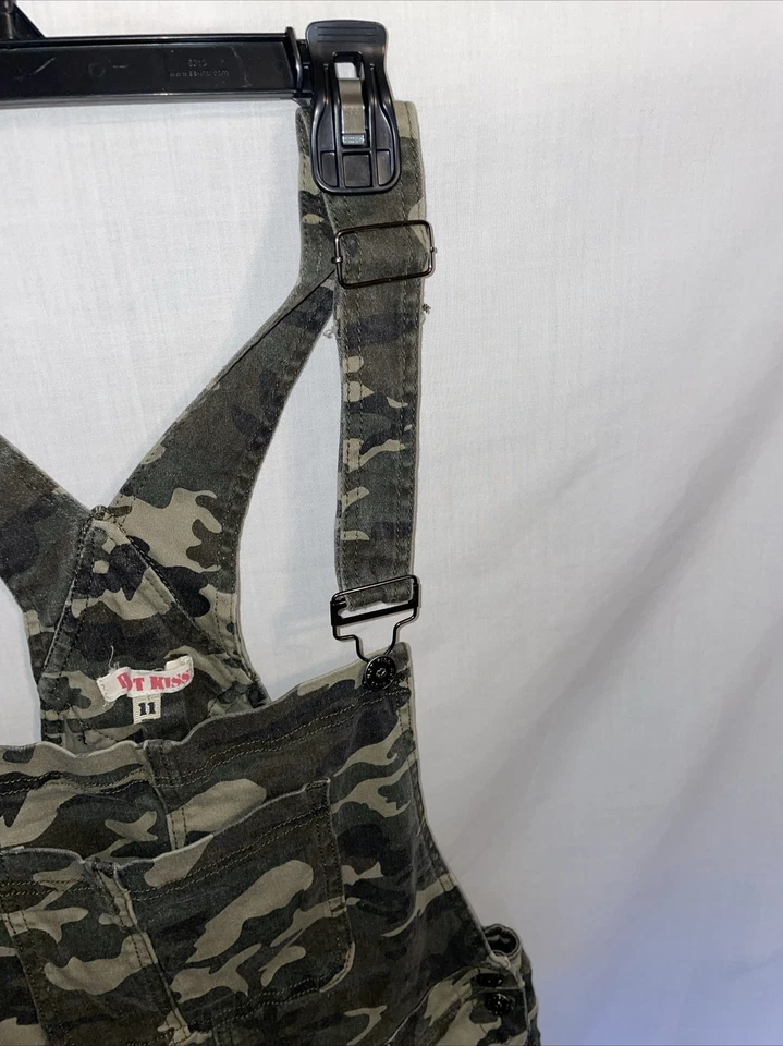 Hot Kiss Cover Alls Womens Size 11 Green Camo Shorts Pockets Outdoors Party - Image 4 of 4