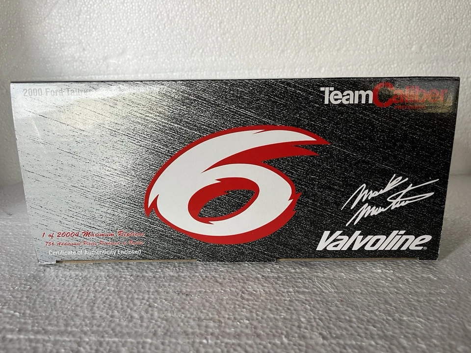 Equipo Calibre 2000 Valvoline Estrellas y Rayas Ford Taurus #6 Mark Martin 1:24 Foto 4 de 4