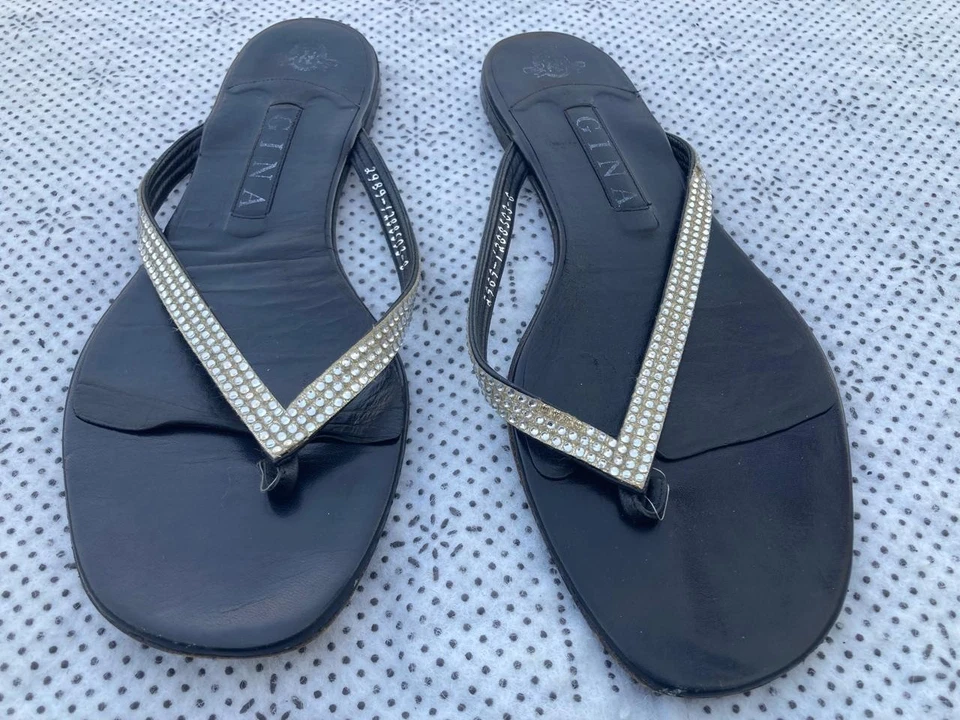 Sandalias planas de diamantes Gina para mujer Tanga Estrás Chanclas Zapato de verano Foto 2 de 4