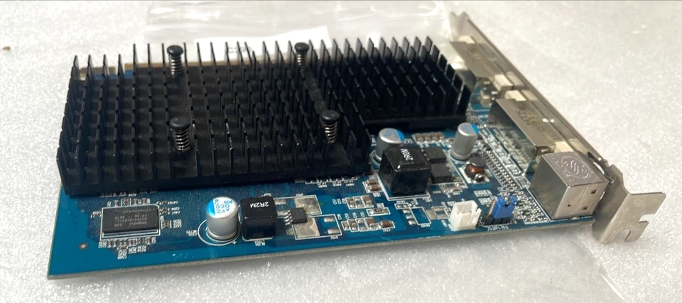 ATI Radeon HD 4350 1GB DDR2 Dual DVI-I TV Video Graphics Card - Image 2 of 4