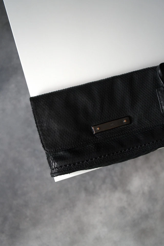 Bolso clutch Alexander McQueen vintage de cuero serpiente años 2000 Foto 4 de 4