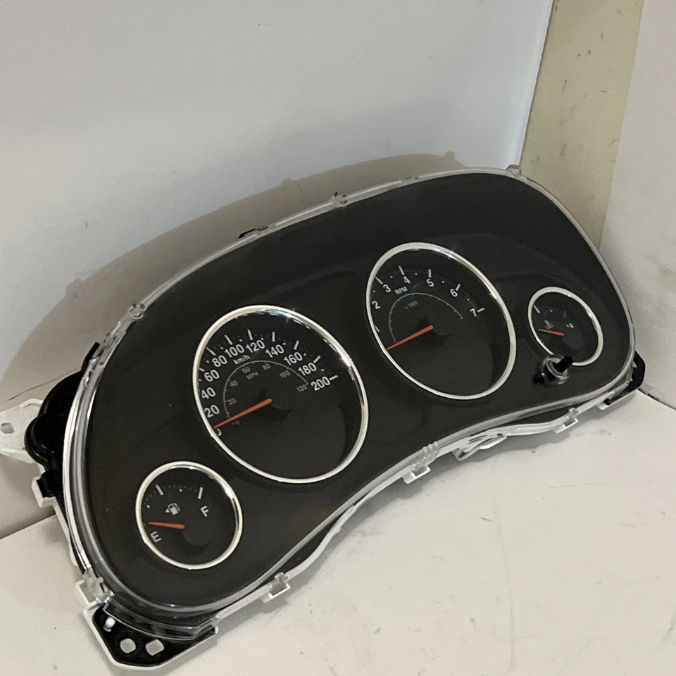 Jeep Wrangler 2016 cuadro de instrumentos velocímetro OEM 56054394AF Foto 4 de 4