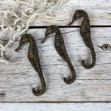 Unechte Deko Seepferdchen 3er-Set 9cm aus Polystone maritime Fischernetz Figur