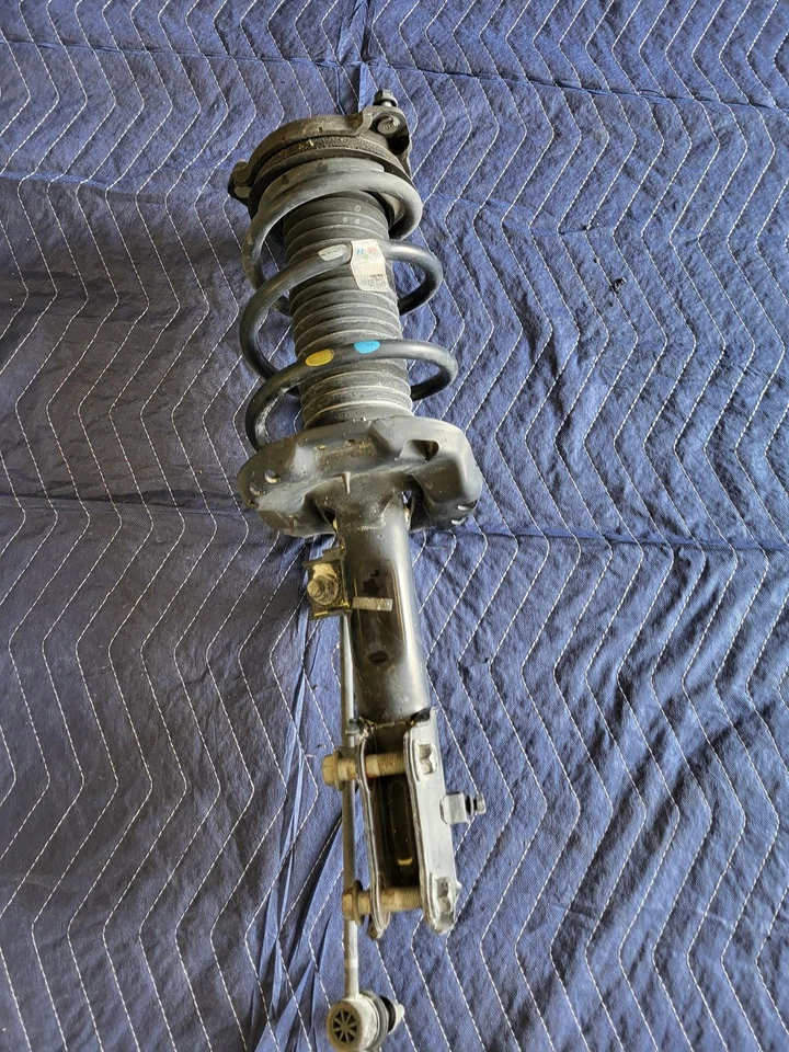 KIA SELTOS 2021 S 1.6L AWD Right Passenger Front Suspension Knee USED OEM 21-24 - Image 2 of 4