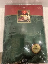 Homewear Green Dinner Party Noel Tablecloth W/8 Napkins 60  X 120  Oblong.