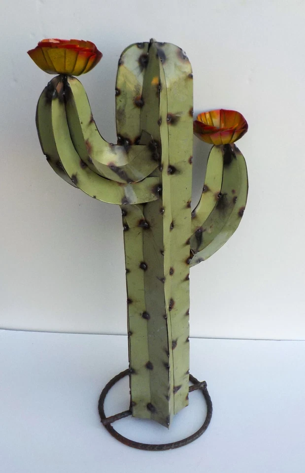 金属花园艺术 25 英寸 SAGUARO CACTUS SCULPTUREL 浅 SAGE 绿色 带黄色花朵 — 第 3/4 张图片