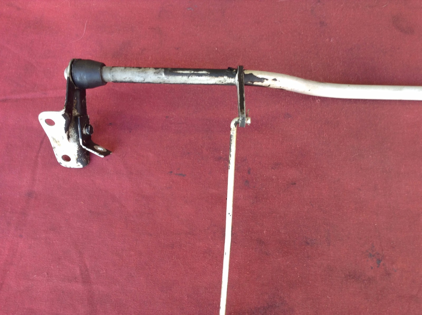 81 - 91 ROLLS ROYCE SILVER SPUR UNDER CAR ACCELERATOR LINKAGE