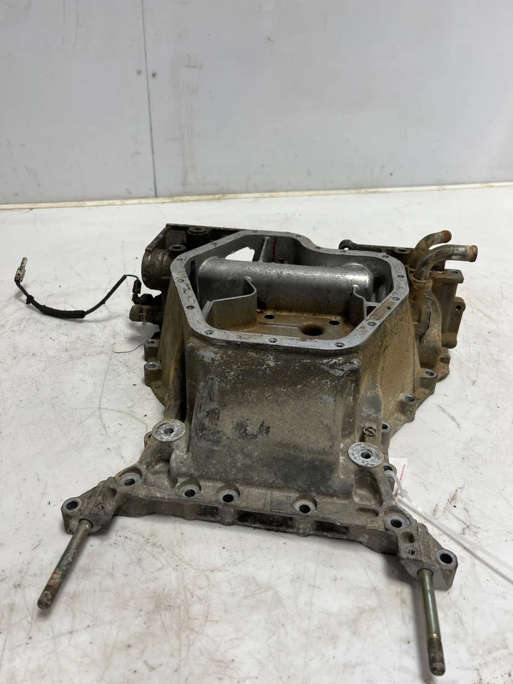 Subaru Outback 2001-04 cárter de aceite superior del motor 3,0 L 6 cilindros OEM 11120AA004 Foto 4 de 4