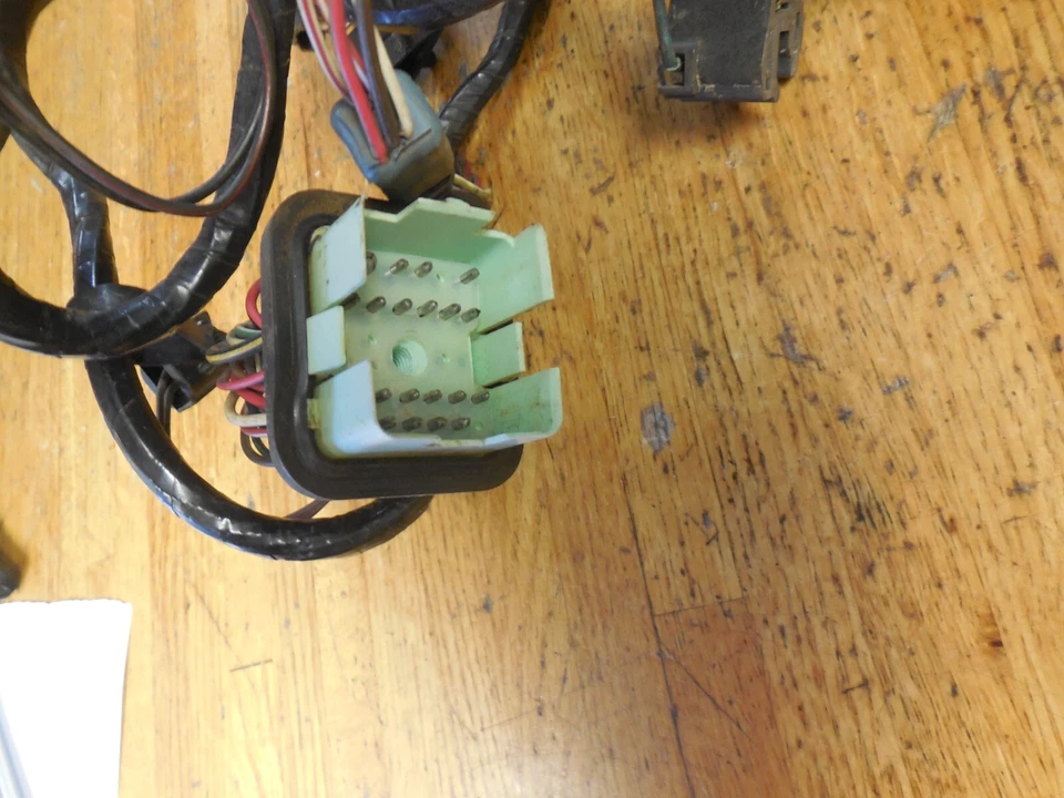 Arnés de cableado bajo capó original Ford Torino 1968 restaurado Foto 2 de 3