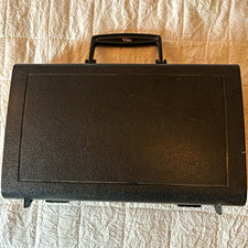 Vito Reso-Tone 3 Bb Clarinet Black Plastic Closed Hole Thumb Rest w/ Case