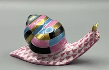 Herend Figurine Medium Snail - Pink / Raspberry Fishnet