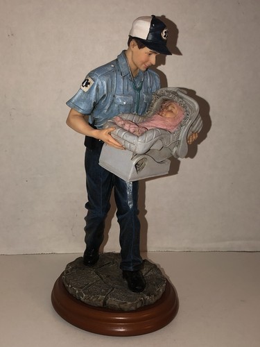 Vanmark Medics of Valor “Infant Safety” EMS Statue 2000 EM93043 Limited Edition