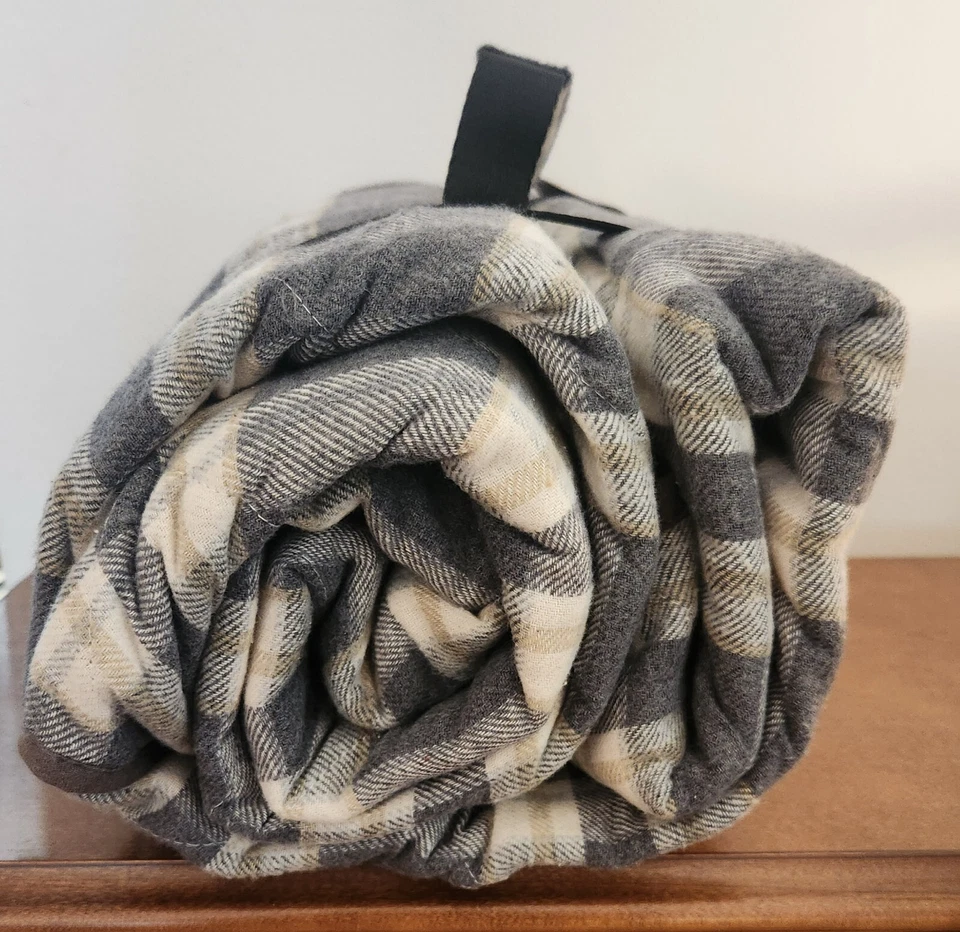 Manta a Cuadros Pottery Barn Hooper 57" X 72" Gris Beige Forro Impermeable Foto 4 de 4