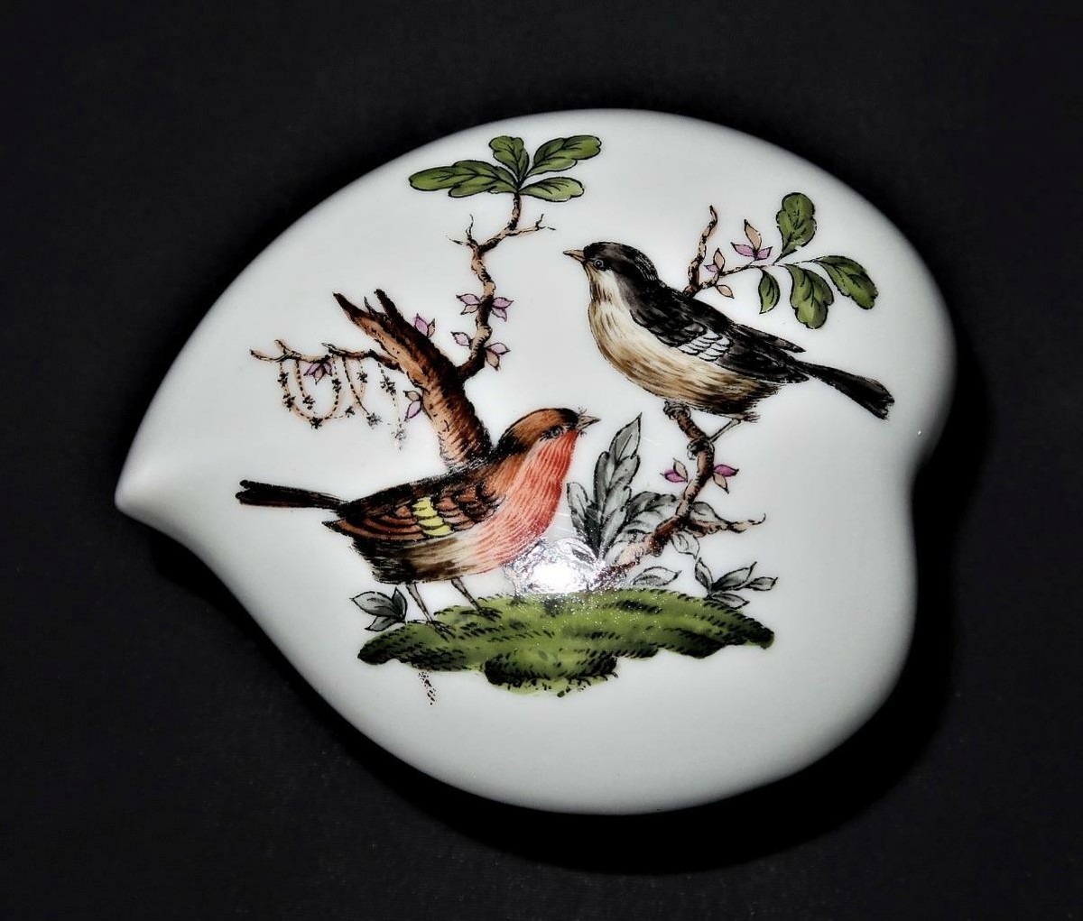 Herend Porcelain ROTHSCHILD BIRD 6005 Heart Shaped Bon Bon Trinket