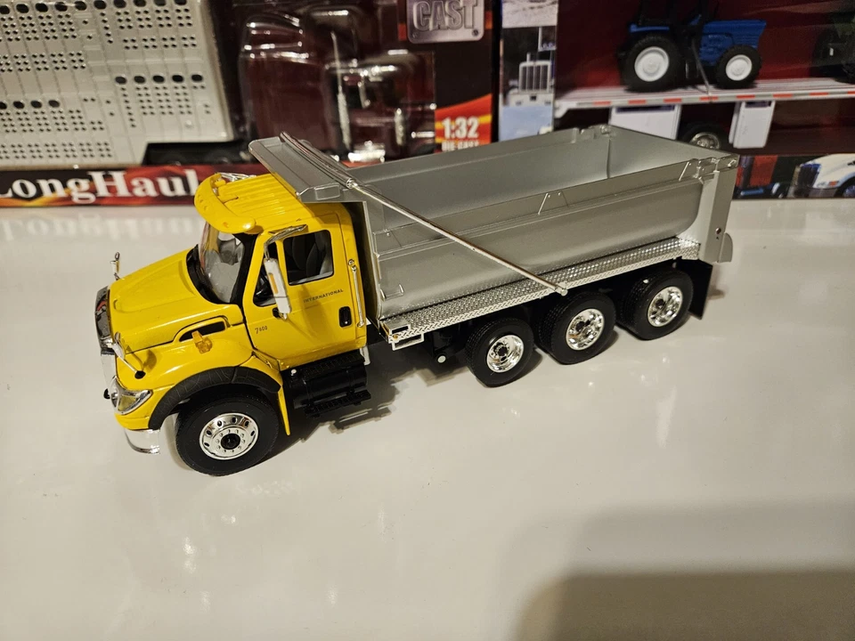 1/32 Scale Diecast Replica By Boley International 7600 Dump Truck - Image 2 of 4
