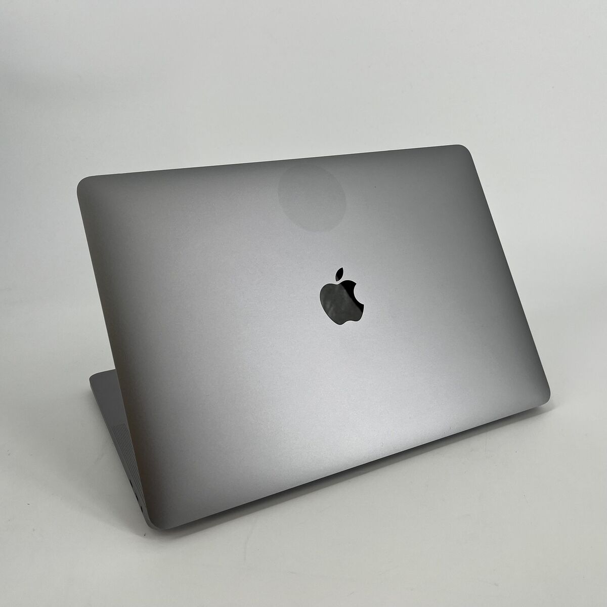 MacBook Pro 13 2020 Touch Bar 2.3 GHz i7 16GB 512GB Space MacBook Pro 13 2020 Touch Bar 2.3 GHz i7 16GB 512GB Space