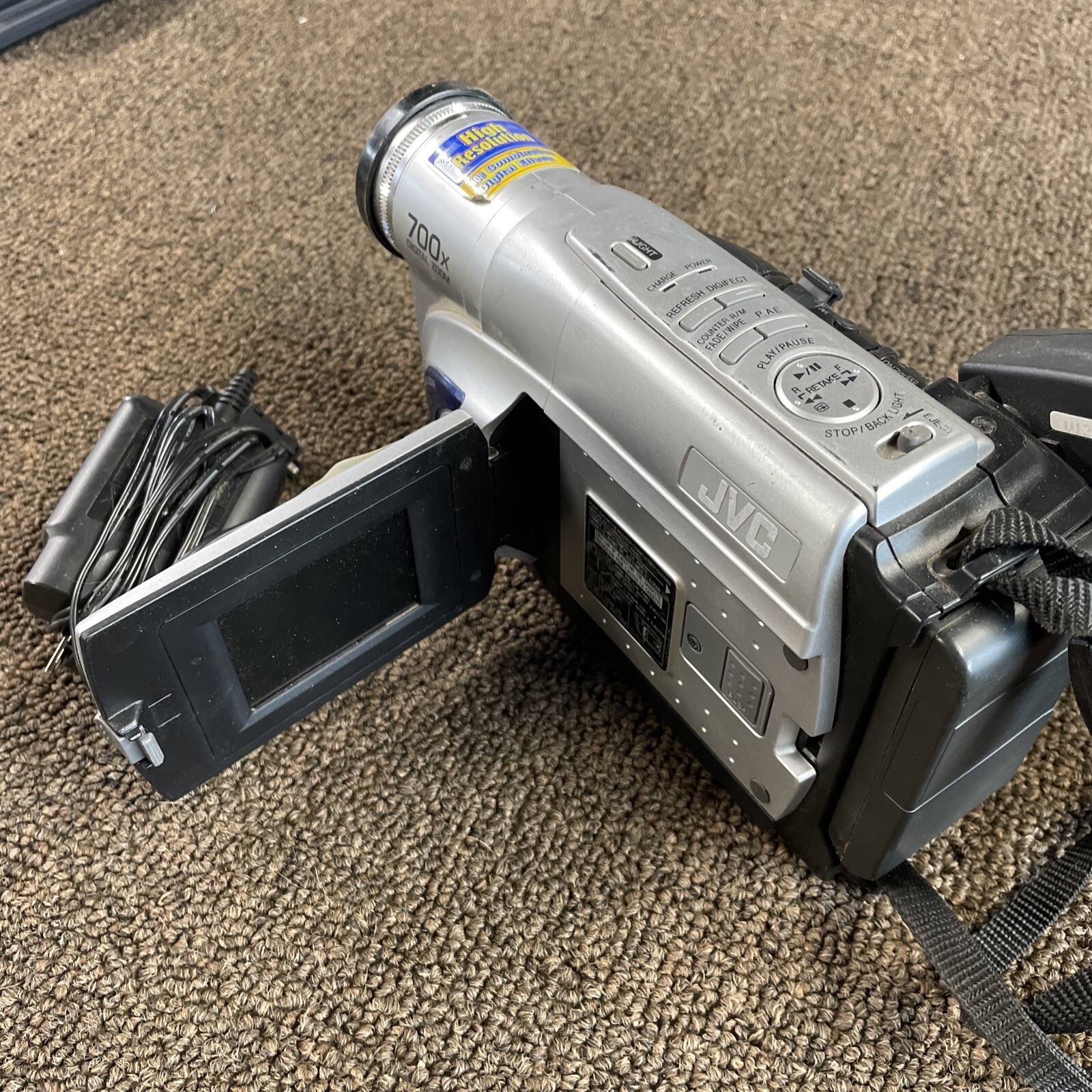 JVC GRSXM260U Compact Super VHS SVHSC Camcorder 700x Digital Zoom