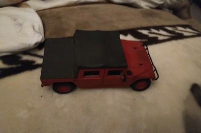 Maisto 1:27 Model Hummer H1 Rot Canvas
