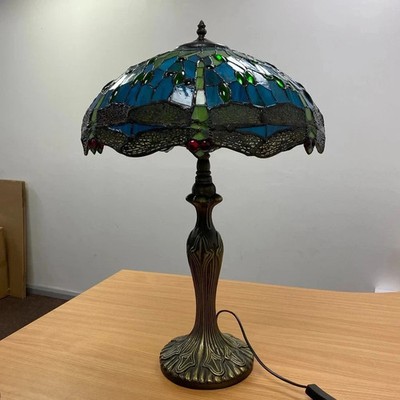 Tiffany Tischlampe 16 Zoll breit 24 Zoll hoch