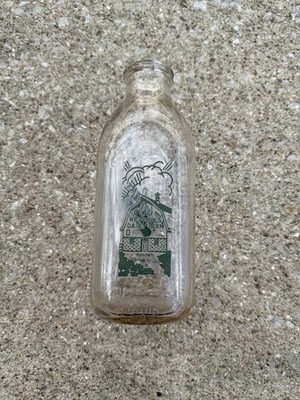 NEWBY S GUERNSEY DAIRY FARM SEYMOUR IN Indiana Qt Milk Bottle Green Farm Scene