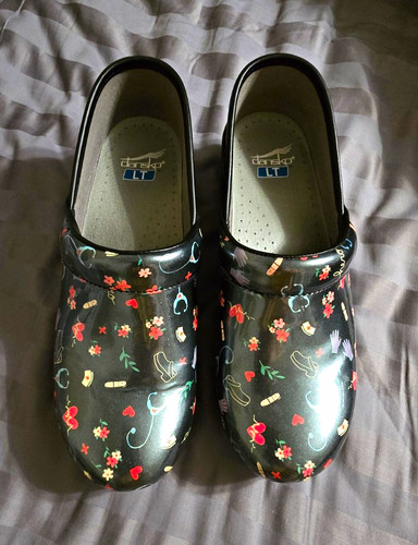 Dansko Medical Fun PrinttClassic Women’s Leather  Clogs Black Floral 10.5/41