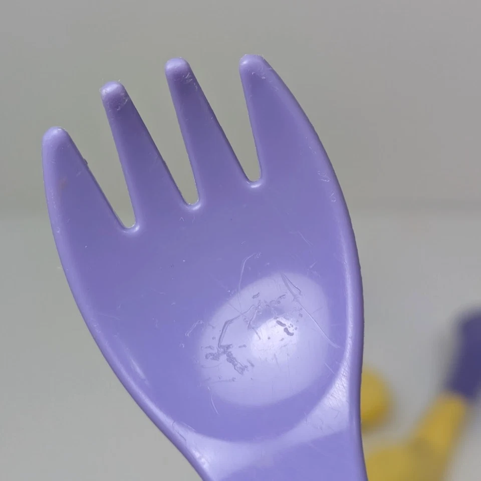 Tenedor de cuchara Tupperware de agarre suave (juego 3) bebé niño 4449A 4448A púrpura amarillo Foto 3 de 4